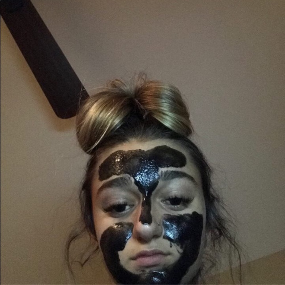 Meet your Posher, Isabella